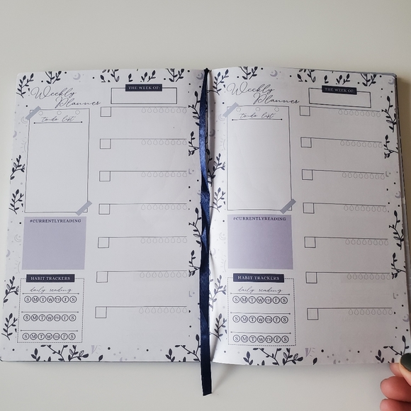 Reading planner owlcrate designed by @paperbackbones - Picture 4 of 7